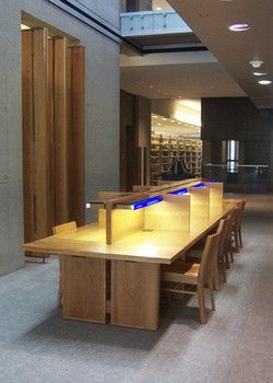 Library Table Design, Asian Library, Modern Library Furniture, Berkeley Law, Library Tables, Library Lighting, Law Library, Library School, School Building Design