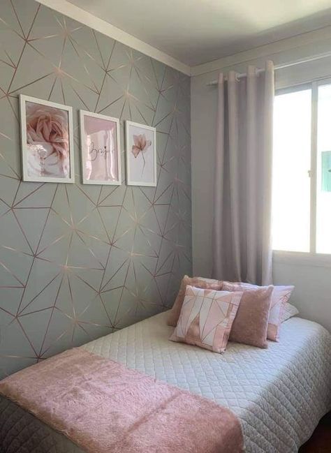 Se você não faz ideia de como decorar seu quarto ou simplesmente se cansou, você está no lugar certo! Decorar quarto de adolescente não é tão difícil. Para decorar um quarto para adolescente basta saber como usar bem o espaço. A realidade é que não precisa de muita coisa para decorar e deixá-lo com a sua cara. #decor #decoração #quarto #room #quartodeadolescente Modern Living Room Design Ideas, Small Bedroom Decor Ideas, Modern Living Room Design, Living Room Design Ideas, Bedroom Wall Colors, Pinterest Room Decor, Kids Interior Room, Small Bedroom Decor, Lampe Decoration