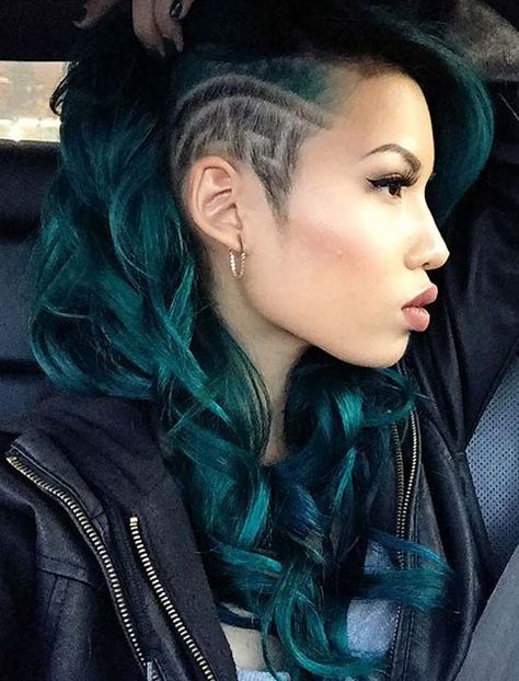 Undercut Long Hair, Half Shaved Hair, Shaved Hair Designs, Shaved Side Hairstyles, Teal Hair, Side Hairstyles, Hair Tattoos, Edgy Hair, Undercut Hairstyles