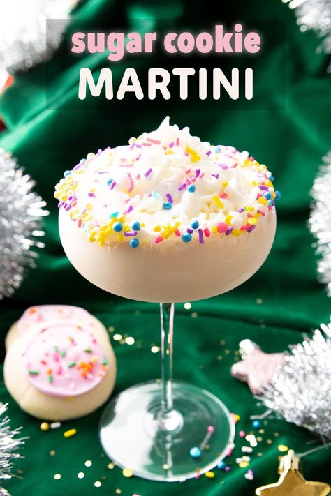 Sugar Cookie Martini Recipe, Sugar Cookie Martini, Cookie Martini, Speciality Drinks, Cookie Delight, Best Sugar Cookie, Buttery Sugar Cookies, Whipped Cream Vodka, Delicious Holiday Desserts