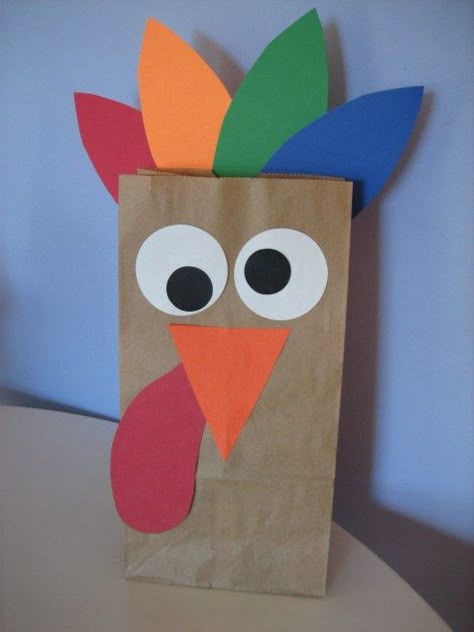 cute turkey lunch/treat bag- Can't wait for Thanksgiving dinner at school so I can send the kids' lunches in this! They're gonna love it! Turkey Lunch, Thanksgiving Crafts For Toddlers, Happy Home Fairy, Thanksgiving Crafts Preschool, Thanksgiving Turkey Craft, Easy Thanksgiving Crafts, November Crafts, Paper Bag Crafts, Thanksgiving Craft