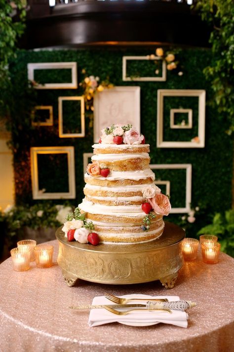 Cake With Berries, Wood Table Numbers, Heart Guest Book, Fall Wedding Centerpieces, Naked Cakes, Pound Cakes, Rose Photos, Pretty Cakes