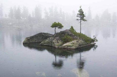 Russia Landscape, Isolated Island, Island Aesthetic, Dream Pictures, Knock On The Door, Tropical Islands, Another World, Skyrim, Life Images