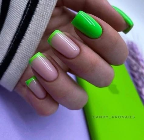 Neon Nail Ideas Bright Colors Gel, Neon Green Nails Ideas, Neon Short Nails, Neon Lime Nails, Neon Green Nail Designs, Neon Nails Short, Neon Nails Green, Green Neon Nails, Short Neon Nails