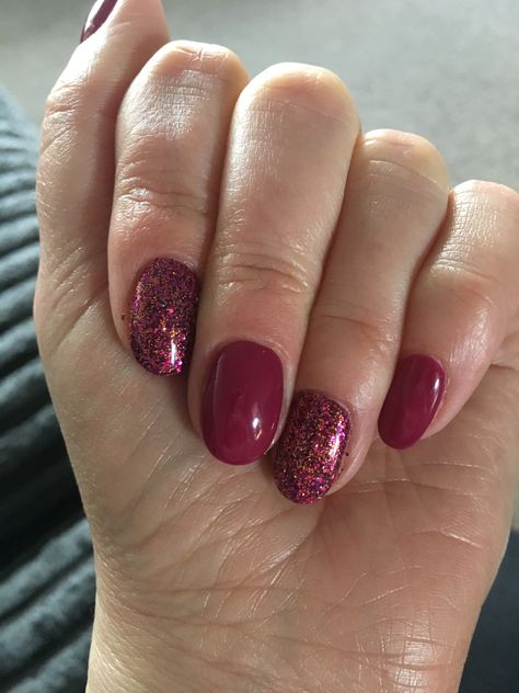 Raspberry and glitter Raspberry Color Nails, Raspberry Nails Design, Nails Raspberry, Nails Cruise, Color Nails Ideas, Raspberry Nails, Cruise Nails, Summer Cruise, Color Nails