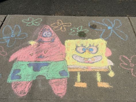 cartoon charectors spongebob and patrick in chalk!! fun summer idea to do for nostalgia or as a craft with kids Fun Chalk Art, Halloween Canvas Art, Spongebob And Patrick, Chalk Design, Sidewalk Chalk Art, Chalk Drawings, Sidewalk Chalk, A Craft, Chalk Art