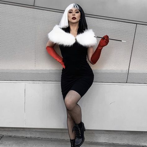 Cruella Costume, Cruella Deville, Devil Costume, Costumes Ideas, Cosplay Halloween, Halloween 2024, November 1, Costume Cosplay, Dali