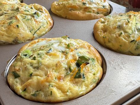 Baked Vegetable Frittata Muffins | Tasty Pinch - Recipes for life Breakfast Frittata Muffins, Egg Frittata Muffins, Fritata Recipe, Frittata Muffins, Asparagus Frittata, Banana Blueberry Pancakes, Portable Breakfast, Egg Frittata, Blueberry Pancakes Recipe