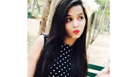 Every time, Dhinchak Pooja releases a new song, it becomes the buzz of the town, and this time too the cringe pop star has shaken the internet by storm with her new song Ek or Selfie Lene Do. The post WATCH: Dhinchak Pooja’s new song Ek or Selfie Lene Do will make you feel broke, tweeple ask Elon Musk to charge her account appeared first on APN News. Dhinchak Pooja, Youtube Sensation, Indian Star, Bollywood Updates, Chennai Super Kings, Ranveer Singh, Bigg Boss, Tv Actors, New York Post