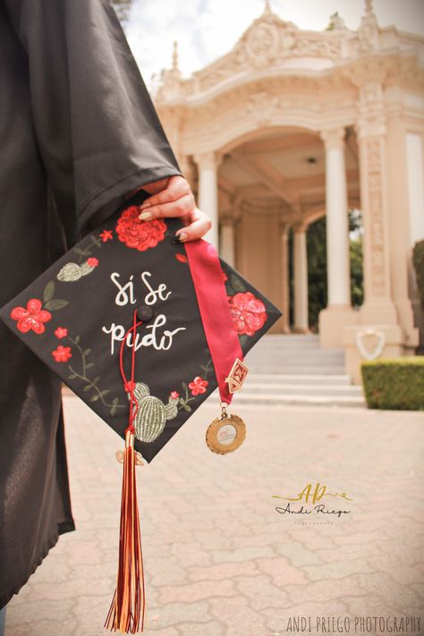 Grad Cap Ideas First Generation, Latino Graduation Cap Ideas, Grad Cap First Generation, Graduation Cap Designs Espanol, Graduation Party Ideas High School Mexican Theme, Grad Cap Ideas Latina, First Generation Graduation Cap Mexican, Graduation Cap Designs First Generation, Spanish Grad Cap Ideas