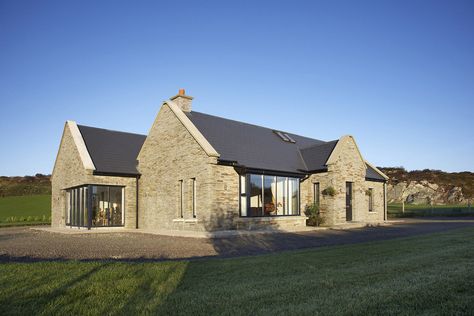 Irish House Plans Bungalow, Irish House Plans, House Plans Ireland, Dormer House, House Designs Ireland, Rustic Home Exterior, Irish Houses, Self Build Houses, Open House Plans