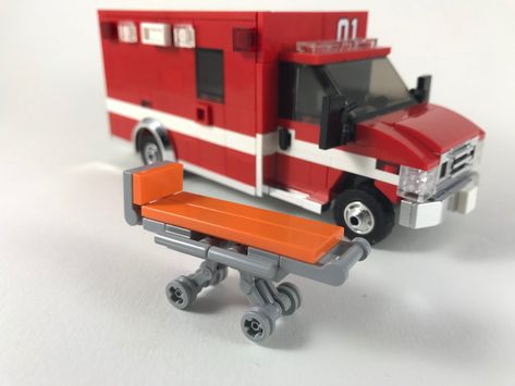 Ford E-450 Ambulance Lego Ambulance, Lego Bathroom, Lego Fire, Tow Truck Driver, Lego Truck, Lego Custom Minifigures, Lego Activities, Lego Military, Lego House