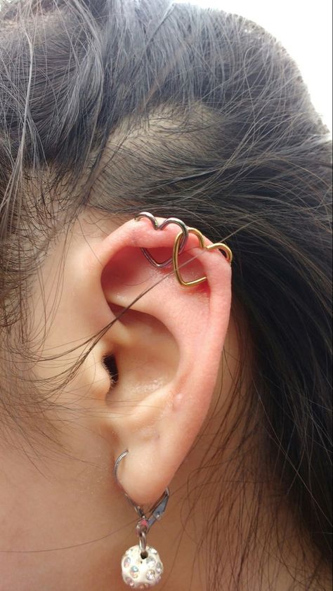 Heart Shaped Industrial Piercing, Industrial Piercing Heart, Piercing With Industrial, Double Industrial Piercing, Ear Piercing Ideas With Industrial, Double Ear Piercing, Industrial Piercings, Pretty Poison, Piercing Industrial