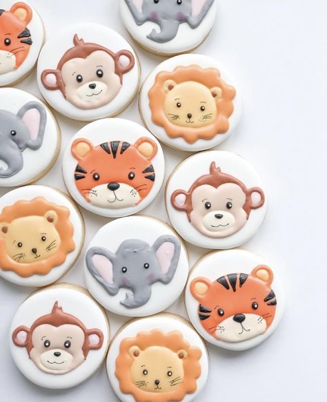 Circle Cookies Decorated Royal Icing, Jungle Animal Cookies Decorated, Safari Animal Cookies Decorated, Jungle Cookies Decorated, Monkey Cookies Decorated, Tiger Cookies Decorated, Circle Royal Icing Cookies, Circle Cookies Decorated, Lion Sugar Cookies