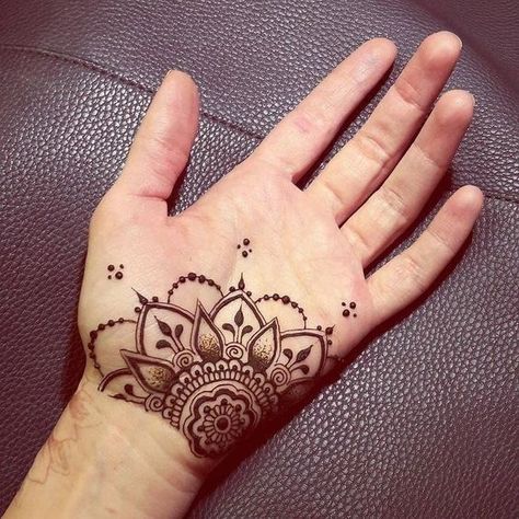 #tattoo, #tattoos, #inked, #tattooart, #tattooedwomen, #tattooedguys, #tattooinspiration, #tattooideas, #tattooworldwide, #tattoosociety, #InkLaughs, and #TattooFails​ Henna Palm, Palm Henna Designs, Simple Mehandi, Henna Style Tattoos, Henna Inspired Tattoos, Henna Tattoo Kit, Cute Henna, Tato Henna, Henna Inspo