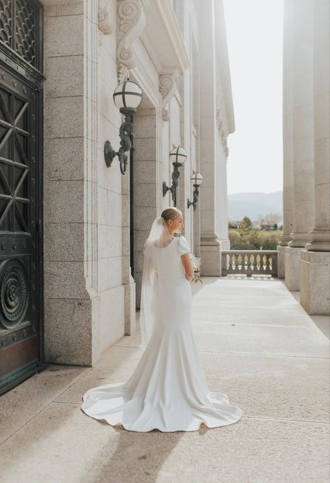 Utah State Capital Bridals, Utah State Capitol Wedding, Utah Capitol Photoshoot, Utah State Capitol, Wedding Dress Photoshoot, Wedding Shot List, Black And White Couples, Dress Photoshoot, Photoshoot Locations