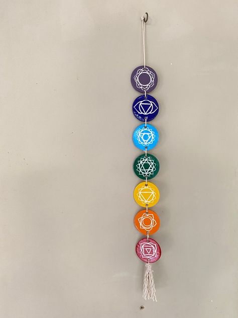 Handmade Decorative Items, Photo Wall Hanging, Clay Wall Hanging, Wall Art Diy Paint, Easy Diy Room Decor, Chakra Art, Cd Crafts, Diy Wall Art Decor, Art And Craft Videos