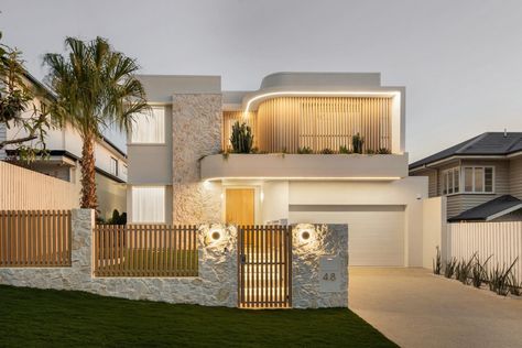 White Modern Minimalist House Exterior, Cement Board House, Modern Beach House Exterior, Contemporary Mediterranean, Modern Mediterranean, Contemporary House Exterior, Beach House Exterior, Architecture Model House, Livingstone