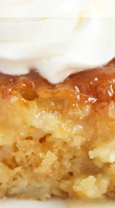 Pineapple Poke Cake, Pineapple Desserts, Pineapple Recipes, Poke Cake Recipes, Poke Cakes, Pineapple Upside Down Cake, Pineapple Upside, Pineapple Cake, A Piece Of Cake