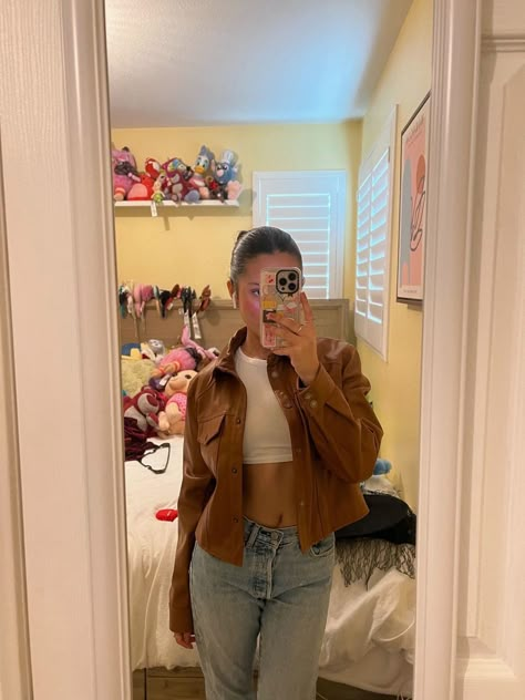 fall outfit ideas: brown leather jacket Brown Jeans Jacket Outfit, Light Brown Jacket Outfit Woman, Outfits With Brown Jacket, Brown Jean Jacket Outfit, Light Brown Jacket Outfit, Light Brown Leather Jacket Outfit, Light Brown Leather Jacket, Outfit Ideas Brown, Brown Jacket Outfit