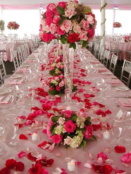 20th Anniversary Ideas, Ideas For Wedding Reception, Wedding Reception Photos, Pink Centerpieces, Photo Album Wedding, Album Wedding, Reception Photos, 31st Birthday, Anniversary Ideas