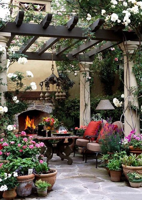 Beautiful Pergola and Outdoor Sitting Area Pergola Design, Beautiful Patios, Have Inspiration, Outside Living, Plants And Flowers, Dream Backyard, Outdoor Oasis, Backyard Oasis, Outdoor Rooms