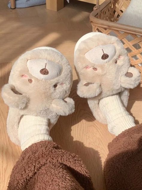 Bear Slippers, Plush Slippers, Girls Fall Outfits, Home Slippers, Warm Shoes, Winter Kids, Bear Design, Winter House, House Slippers