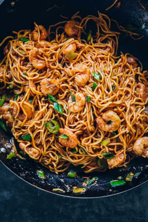 Buttery Tomato Garlic Prawn Noodles Prawns Noodles Recipes, Prawn Noodles Recipes, Prawn Stir Fry Noodles, Prawn Lunch Ideas, Prawn Stir Fry Recipes, Uni Food Ideas, Recipes With Prawns, Shrimp Noodles Recipes, Prawn Noodle Recipes