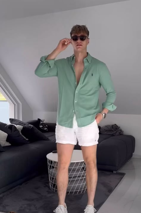 Guy Outfits Aesthetic, Men Beachwear, Summer Outfits Men Beach, Cow Outfits, Smart Casual Menswear, Nba Outfit, Justice Clothing, Classy Outfits Men, Spring Outfits Men