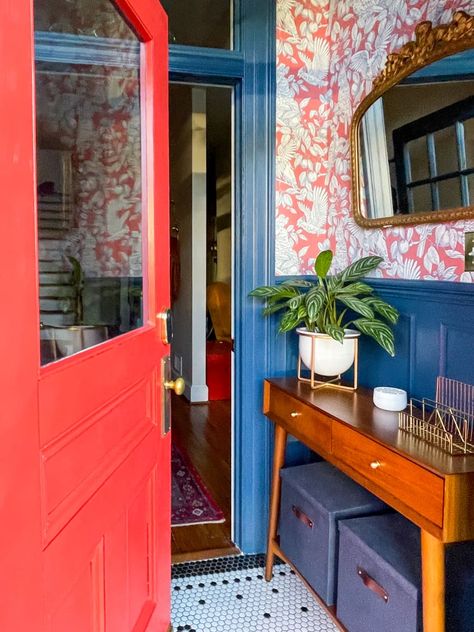 6 DIYers Share Their Favorite Home Projects from 2021, from Upcycles to Room Redos Wallpapered Entryway, Hallway Wallpaper, Diy Home Projects, Wallpaper Ceiling, Small Entry, Small Entryways, Bold Wallpaper, Small Entryway, Painting Trim