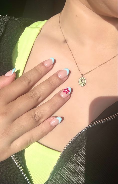 French Tip Nails With Pink, Flower Summer Nails, Aesthetic Nails Summer, Blue French Tip Nails, Pink Blue Nails, Nails With Pink, California Nails, Blue French Tip, Beachy Nails