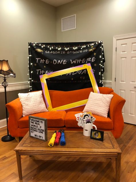 Friends Bridal Shower Theme, Friends Themed Wedding, Friends Themed Party, Friends Party Night, Orange Couch, Friend Graduation, Graduation Party Themes, Bachelorette Decorations, Birthday Party Theme Decorations