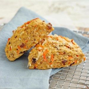 Healthy Scones, Breakfast Scones, Scone Recipes, Savory Scones, Food And Nutrition, Scone Recipe, Toasted Pecans, Healthy Delicious, Breakfast Breads