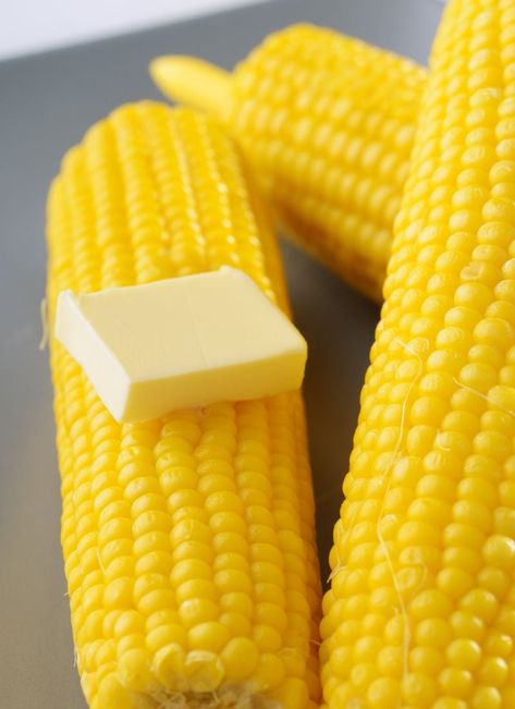 How to cook Corn on the Cob Boiled Corn On The Cob, Cooked Corn, Cook Corn, Boiled Corn, How To Cook Corn, Ears Of Corn, Corn On The Cob, Cooking Chef, Left Out