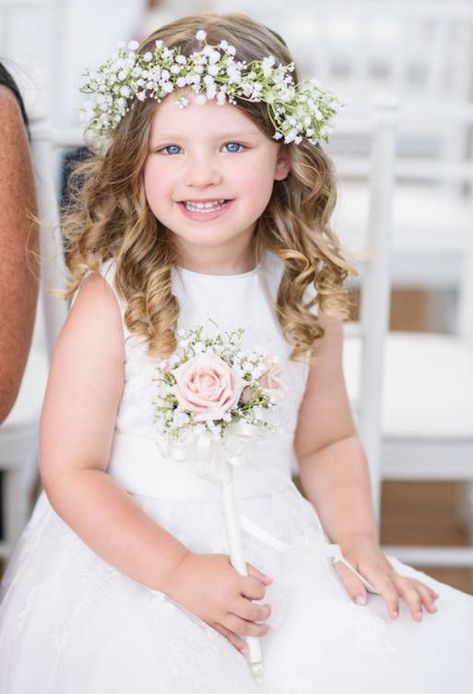 Flower Girl Bouquet Ideas, Kids Hairstyles For Wedding, Purple Flower Girls, Alternative Wedding Bouquet, Ring Bearer Flower Girl, Flower Girl Wand, Flower Girl Bouquet, Ivory Flower Girl, Wedding Hair Inspiration