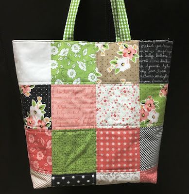 Quilted Market Bag, Tote Patterns Free, Quilted Tote Bags Tutorial, Quilted Tote Bags Patterns, Quilted Bag Patterns, Bags To Make, Emmaline Bags, Patchwork Purse, Tote Bag Pattern Free