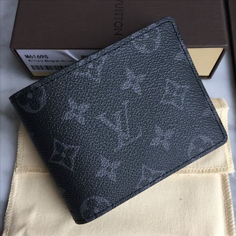 Louis Vuitton Lv man short wallet 2 folds money clips Louis Vuitton Wallet Mens, Lv Wallet Mens, Lv Wallet Aesthetic, Luxury Men's Wallets For Daily Use, Vuitton Outfit, Louis Vuitton Mens Wallet, Wallet Louis Vuitton Official, Lv Men, Louis Vuitton Totes