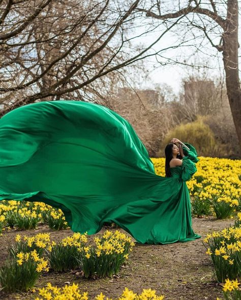 Flying Dress, Photography Dress, Flying Dress For Photoshoot, Long Flying Dress, Maternity Dress, Wedding Dress by BBsquareclothing on Etsy Maternity Dress Wedding, Dress For Photoshoot, Parachute Dress, Flying Dress, Honeymoon Dress, Photography Dress, Dress Photography, Dress Maternity, Dress Flowy