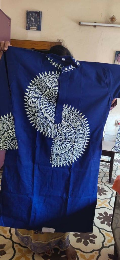 Hand Painted Churidar, Fabric Painting On Blue Kurti, Panjabi Design Drawing, Hand Print Panjabi For Men, Panjabi Art Design For Men, Fabric Painting On Kurta For Men, Fabric Design On Punjabi, Panjabi Painting Design For Men, Febric Penting Design Panjabi