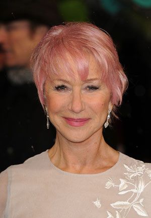 British actress Dame Helen Mirren walked the red carpet in a pink bob at the 2013 BAFTA awards in London. Pastel Pink Hair Color, Ouai Hair Oil, Light Pink Hair, Pastel Pink Hair, Hair Color Chart, Hair Advice, Mom Hairstyles, Hair Color Pink, Spring Makeup