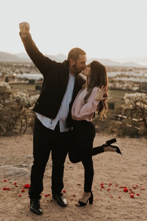 Proposal Ideas Photoshoot, Suprise Proposal Photos, Ring Proposal Ideas, Proposal Mountain, Proposal Aesthetic, Suprise Proposal, Surprise Engagement Photos, Fall Proposal, Profesional Photography