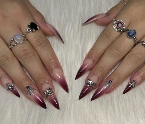 Gothic Long Nails, Succubus Nails, Red Goth Nails, Red Y2k Nails, Demon Nails, Unusual Nail Designs, Vampy Nails, Gothic Nail Art, Vampire Nails