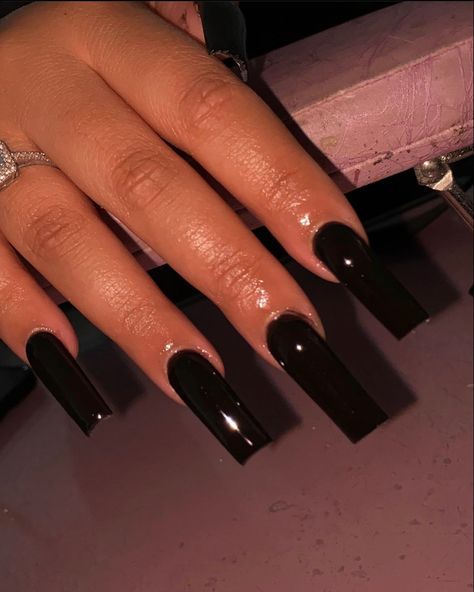 Black Curved Nails, Solid Color Acrylic Nails Fall, Black Long Nails Acrylic, Plain Black Acrylic Nails, Medium Black Nails, Black Nails Black Women, All Black Nails Acrylic, All Black Acrylic Nails, Black Nail Long