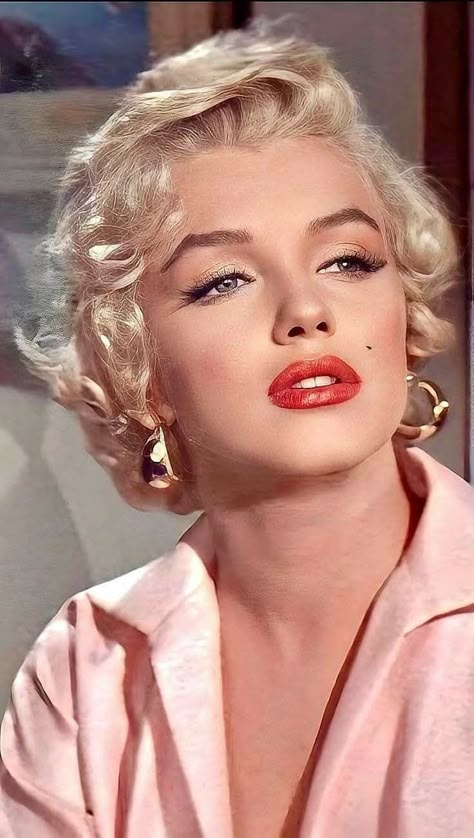 Marilyn Monroe Makeup Look, Marilyn Monroe Hair Tutorial, Marilyn Monroe Makeup, Marilyn Monroe Wallpaper, Young Marilyn Monroe, Widow Aesthetic, Marilyn Monroe Photography, Rare Marilyn Monroe, Marilyn Monroe Artwork