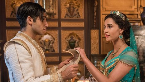 Aladdin 2019 -Princess Jasmine and Aladdin portrayed by Naomi Scott and Mena Massoud #aladdin #naomiscott #princessjasmine #jasmine #menamassoud #disney #willsmith Mena Massoud, Aladdin 2019, Naomi Scott, Aladdin And Jasmine, Aladdin, Live Action