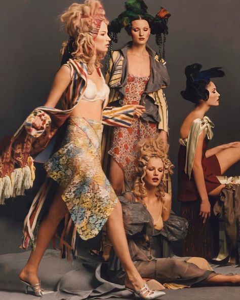 Galliano Archive on Instagram: “John Galliano Spring 1993 in Vogue US March 1993 Photography #StevenMeisel Styling @therealgracecoddington #JohnGalliano #Vogue…” Meghan Douglas, Susan Holmes, Models Backstage, Original Supermodels, 80s And 90s Fashion, 90s Models, Vogue Us, Steven Meisel, 1990s Fashion