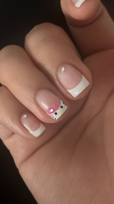 French Nails Not Acrylic, Size 1 Nails, Nails For Sporty People, Cute Small Nails Art Designs, Short Length Nail Ideas, Hello Kitty Nails Short Easy, Preppy Short Nail Designs, Nails That Are Short, Cute Simple Coquette Nails