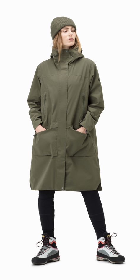 Norrøna oslo Gore-Tex 2L Coat for Women - Norrøna® Rain Coats For Women, Dog Walking Outfit, Stylish Rain Boots, Waterproof Winter Coat, Clothes Anime, Rain Coats, Windproof Jacket, Rain Jacket Women, Waterproof Coat