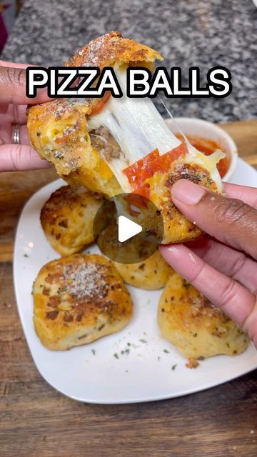 Pizza Ball Recipe, Pizza Balls, Pizza Puffs, Pizza Ball, Quick Easy Snacks, Pizza Lovers, Pizza Dough, Snack Time, Appetizers Easy