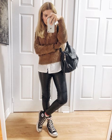 What I Wore. I am wearing a brown sweater, white blouse, faux leather leggings, and converse. How To Style Converse, Leggings And Converse, Faux Leather Leggings Outfit, Faux Leggings, Converse Outfits, Leather Leggings Outfit, University Outfit, Style Converse, Winter Leggings